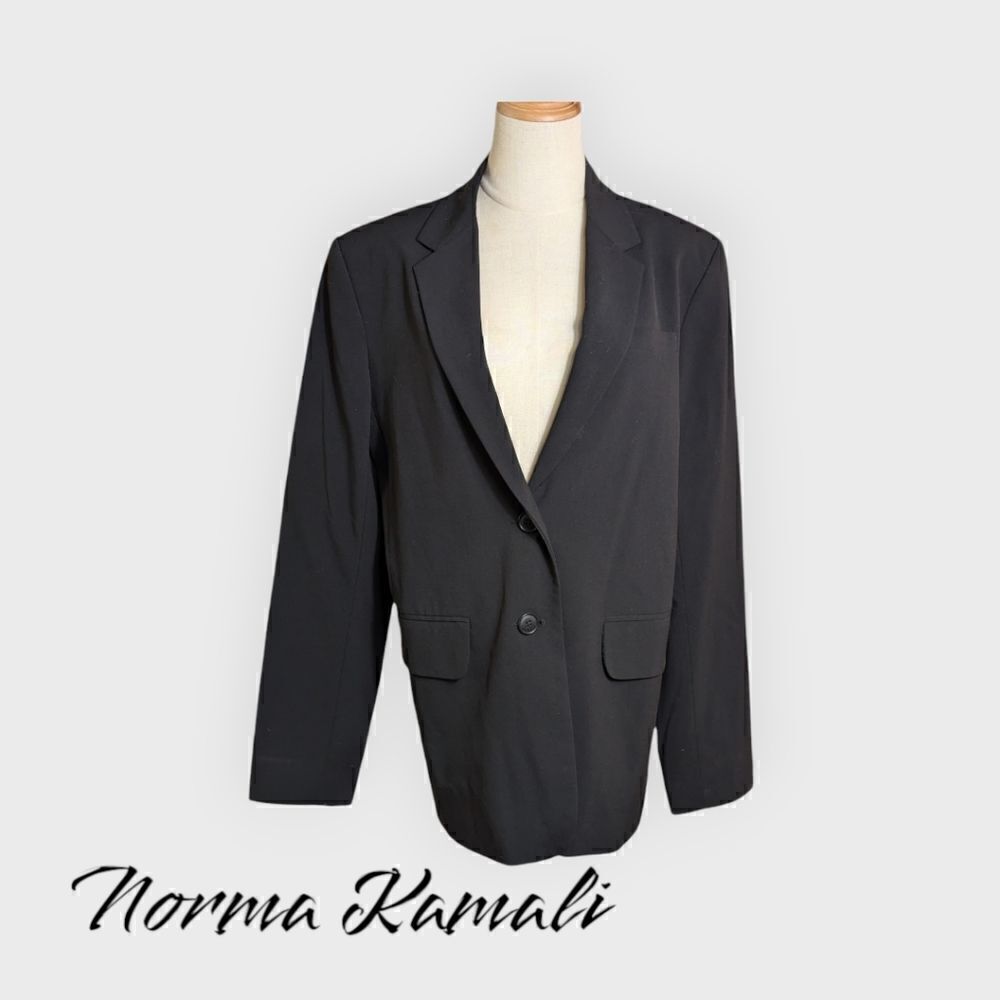 Norma Kamali Black Padded Shoulder Blazer Jacket